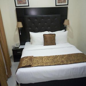 Deluxe Room Annex 2